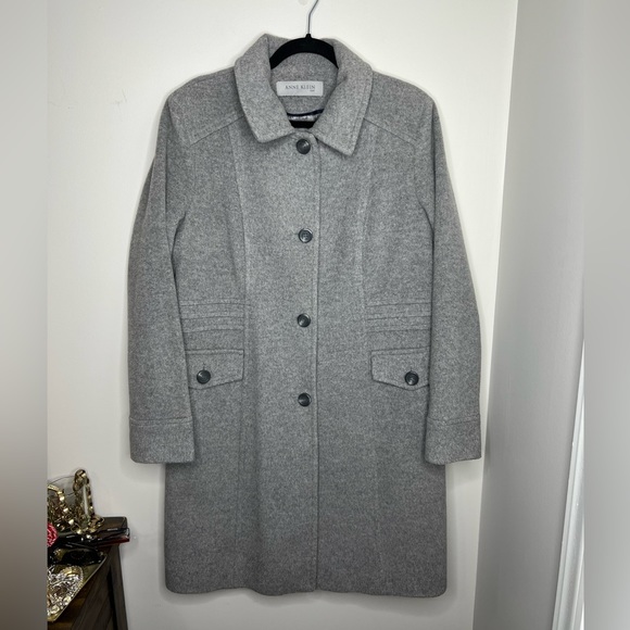 Anne Klein Jackets & Blazers - Anne Klein lambswool & cashmere long coat. Size 8. Gray with satin soft lining.